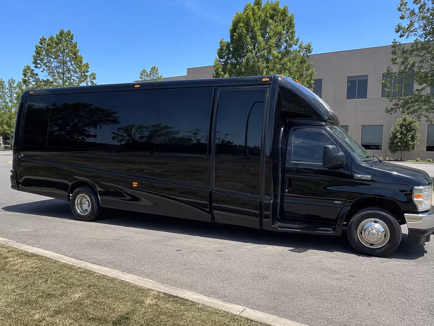 Lancaster Winery Tour & Pub Crawl Transportation party bus exterior